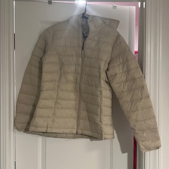 Amazon Essentials Jackets & Blazers - Amazon Essentials Women's Puffer Jacket - Beige